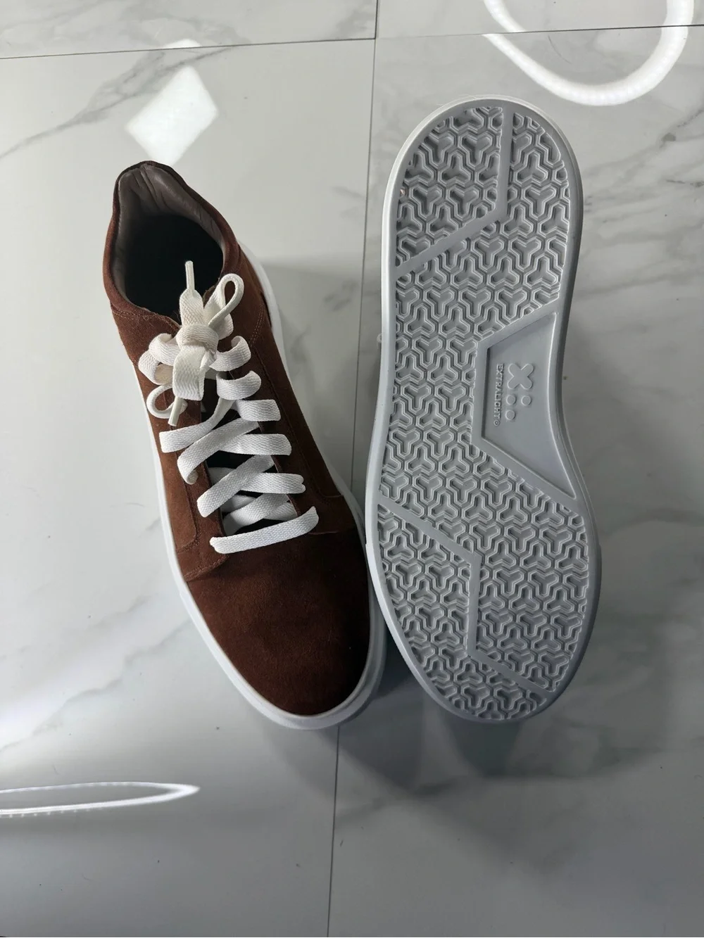 Men's Brown Suede Low-Top Sneakers with White Laces